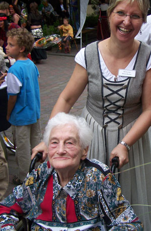 Wir pflegen Senioren - Seniorenhäuser Adrian in Trebur, Bischofsheim und Nauheim